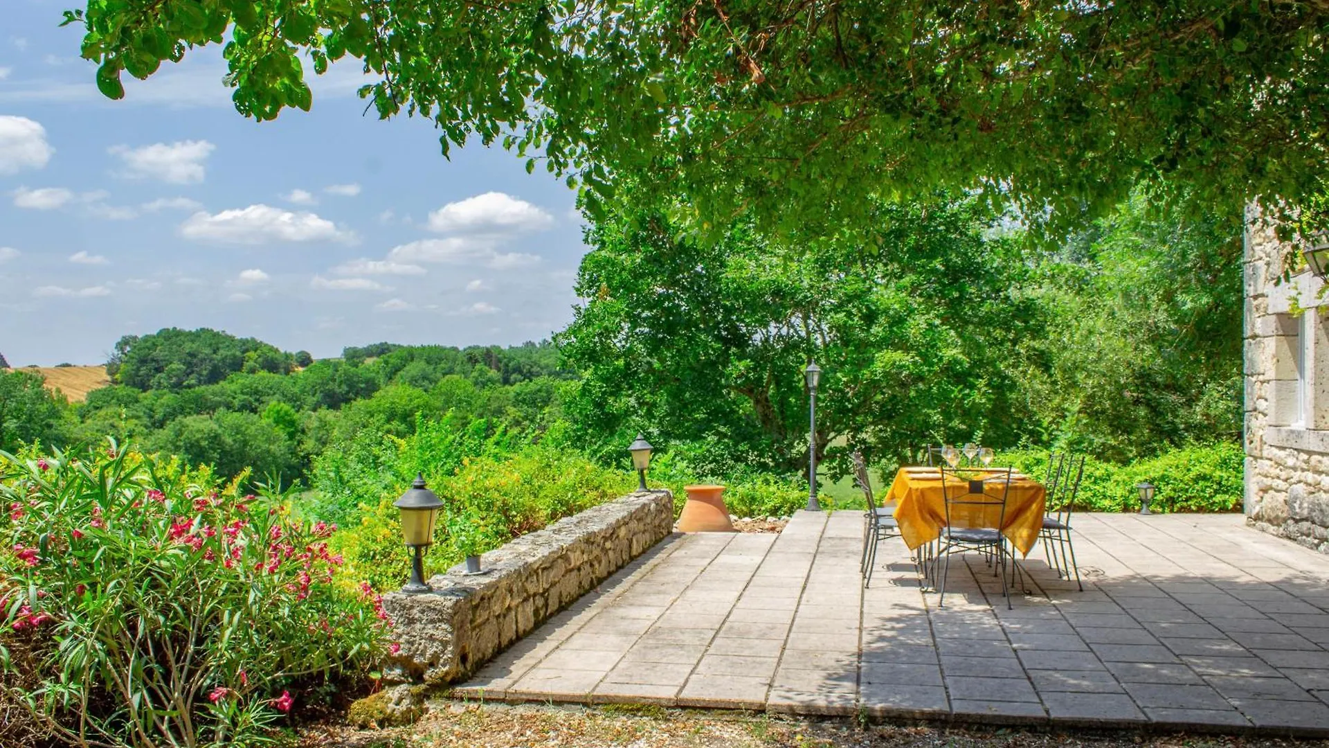 Maison De Charme Avec Terrain Et Piscine Privee Montaigu-de-Quercy Γαλλία